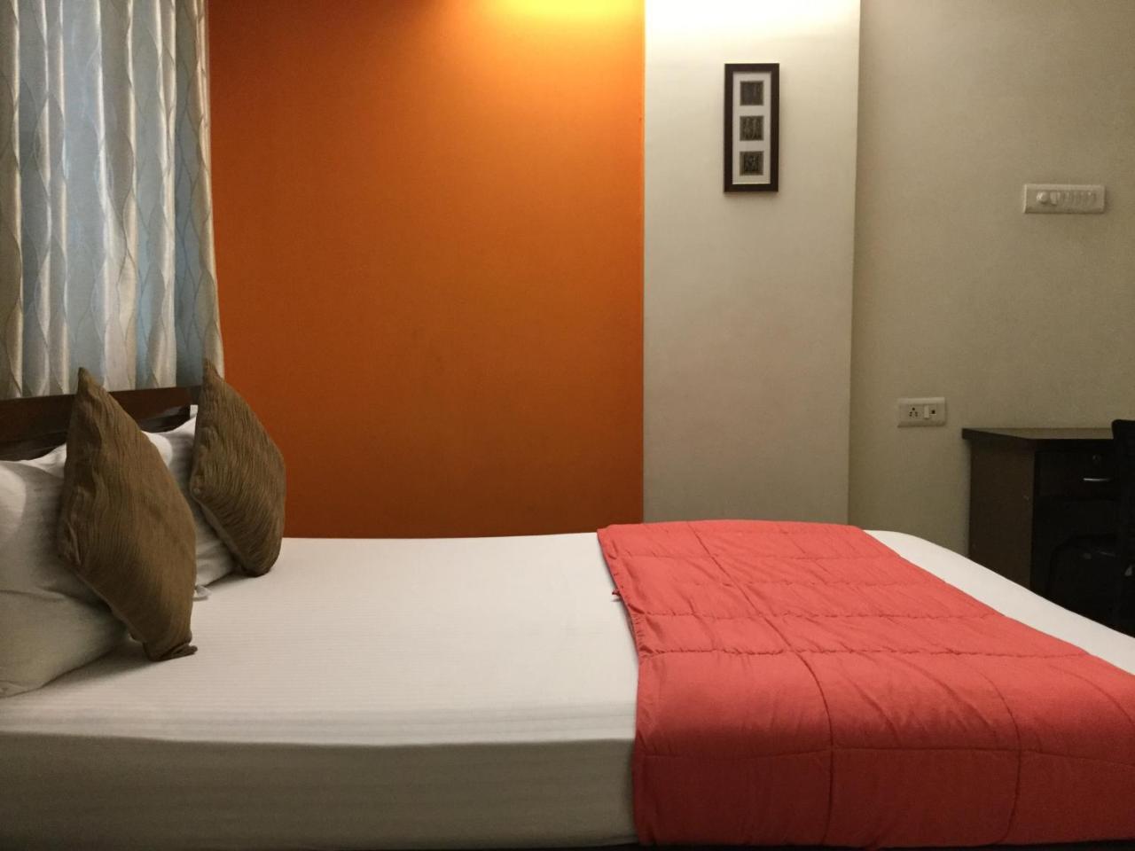 Arista Service Apartments Мумбаи Экстерьер фото