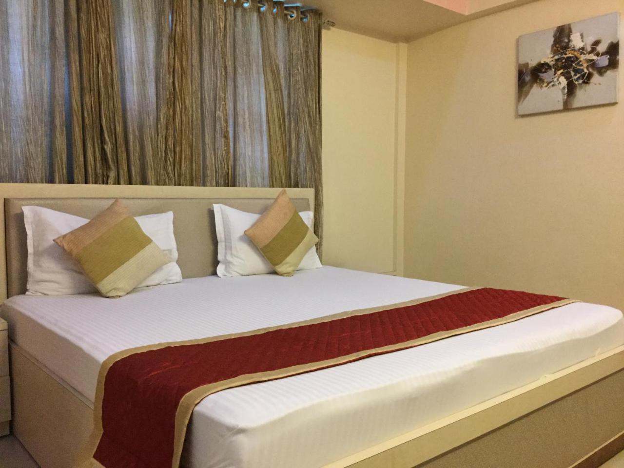 Arista Service Apartments Мумбаи Экстерьер фото