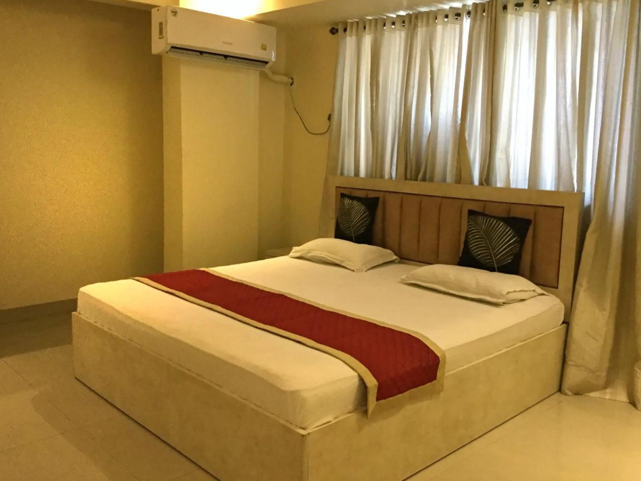 Arista Service Apartments Мумбаи Экстерьер фото